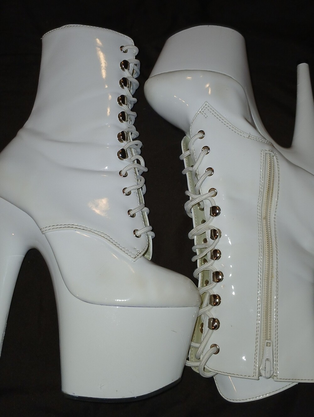 Pre-loved Women's White Patent Platform Lace-Up Ankle Boots with Side Zip.